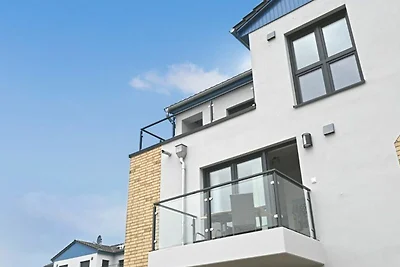 2 Raum Apartment mit Balkon