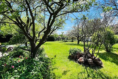 Für 2 Feriengäste mit Garten / Boddenhus