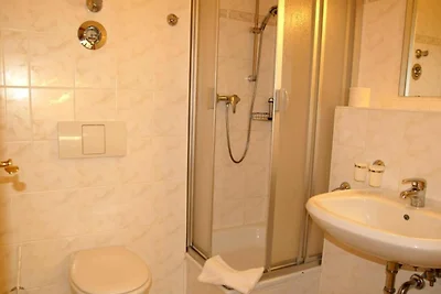 Appartement 5 mit Balkon