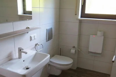 Ferienhaus neu renoviert mit 3 SZ und 3 Bäder...