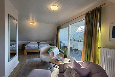 Apartment III mit Miniküche und Balkon