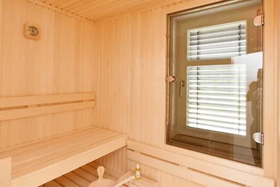 exklusive Reetdach Villa nur 500 Meter bis zu...