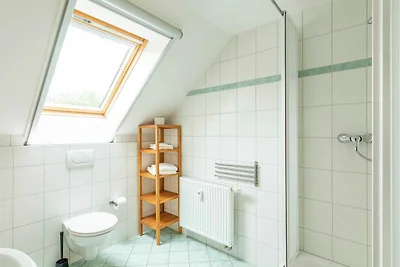 2-Raum-Ferienwohnung, 6 Personen, Balkon, OG...