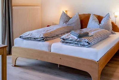 Doppelzimmer mit Balkon 7