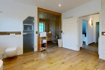 grosses Baaber Ferienhaus mit Sauna (P)