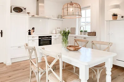 Strand Cottage
