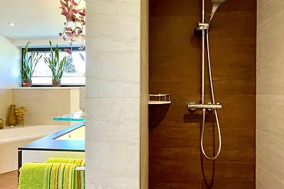 exklusives Ferienhaus in Langenegg für 2...