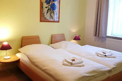 3 Raum/ Balkon mit Gartenzugang