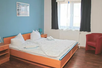 2 Raum Apartment mit Balkon