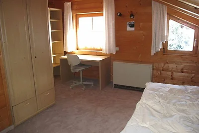 Ferienhaus in Holzbauweise mit grossem Garten...