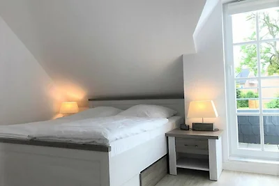 FH, 4 SZ, 2 Bäder, Gäste-WC, Balkon, Terrasse...