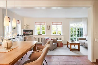 Haus Josias B - links