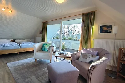 Apartment III mit Miniküche und Balkon