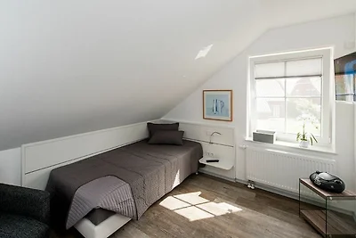 ROB 12 für 4 Personen, ca. 78 qm, Whirlpool