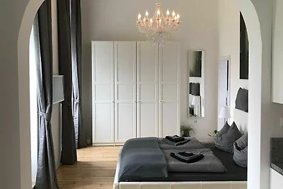 BLÜTHNER APARTMENT