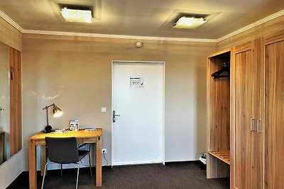 Mehrbettzimmer (C) 206