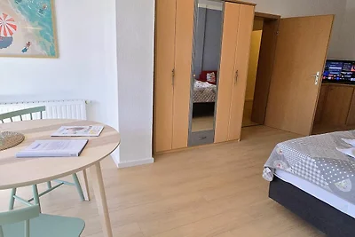 Studio 16 / mit Balkon