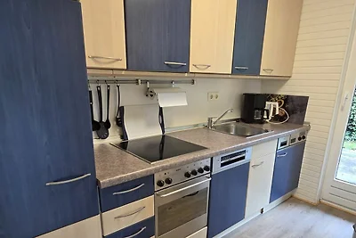 - mit Zaun in ruhiger Lage