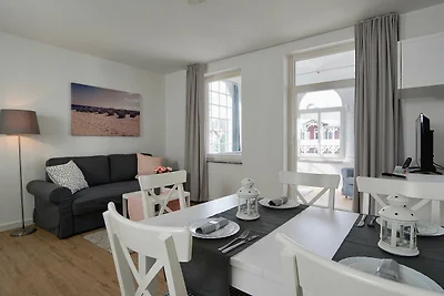 18 Ferienappartement Jasmund mit Balkon (H)