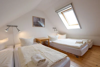 2-Raum-Ferienwohnung, 6 Personen, Balkon, OG...