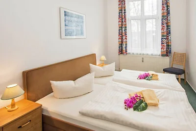 Ferienwohnung im Seitenflügel mit Waldblick