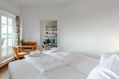 App. Vilm mit Balkon und Seeblick zentral...