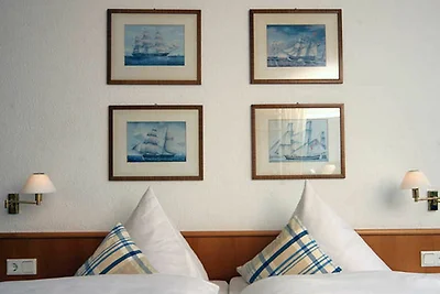 Doppelzimmer.Gartenseite