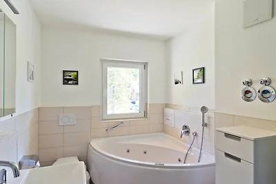 GRA-301 - Moderne Ferienwohnung mit Whirlpool...