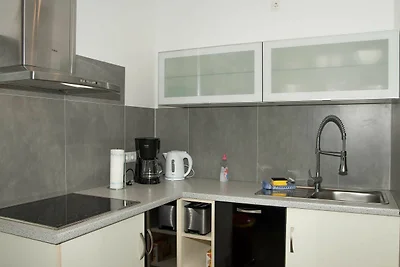 Ölhafen EG - drei Wohnungen in einem Haus