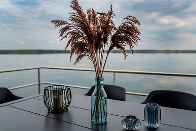 7. Schwimmendes Ferienhaus Neptun