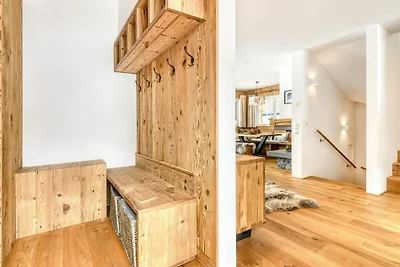 Chalet Schwarze Wand