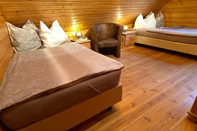 HAS-26 - Holzferienhaus am Waldrand mit Terra...