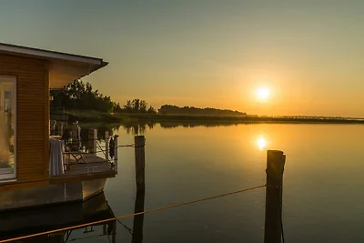 Casa su barca Vacanza single Krummin