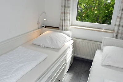 18 schöne 3-Raum-Ferienwohnung mit Seeblick u...