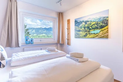 Ferienwohnung mit Bergblick, Balkon und...