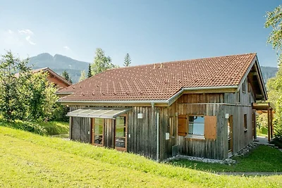 Freundliches Holzhaus mit zwei Schlafzimmern...