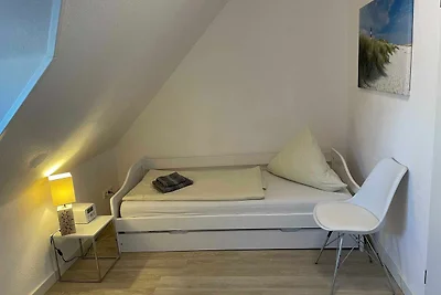 FH, 4 SZ, 2 Bäder, Gäste-WC, Balkon, Terrasse...