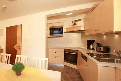 Top 1-A 5 Zimmer Appt. 8-12 Personen (gelb)