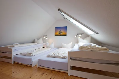 2-Raum-Ferienwohnung, 6 Personen, Balkon, OG...
