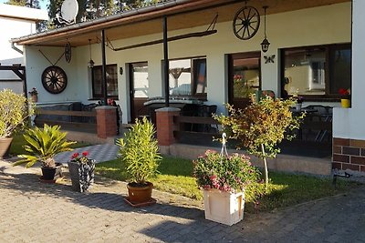 2-Raum-Bungalow mit Terrasse/links (50m², max...