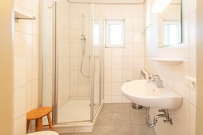 Komfortables Ferienhaus mit Bergblick (HT,...