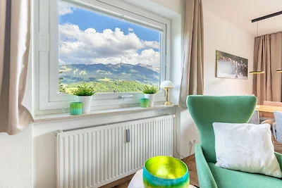 Ferienwohnung mit Bergblick, Balkon und...