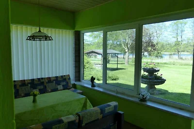 Ferienhaus am Wasser (64534)