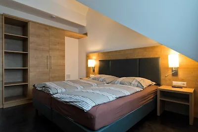 GRA-303 - Ferienwohnung mit Whirlpool und Sau...