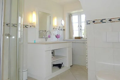 Haus Josias B - links