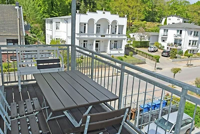 10 2-Raum-Ferienwohnung mit Balkon