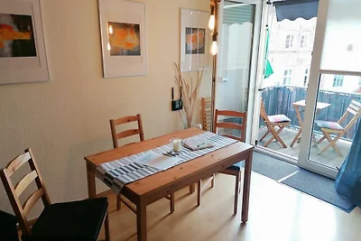 Am Wismarer Markt mit Balkon