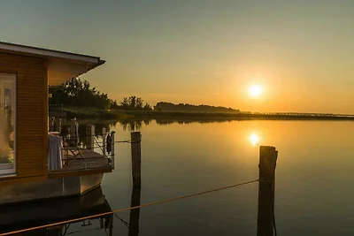 Casa su barca Vacanza single Krummin