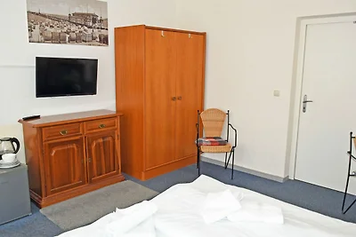 Budgetzimmer mit Dusche/WC auf dem Flur 16