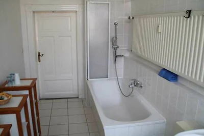 Mehrbettzimmer - gelbes Zimmer